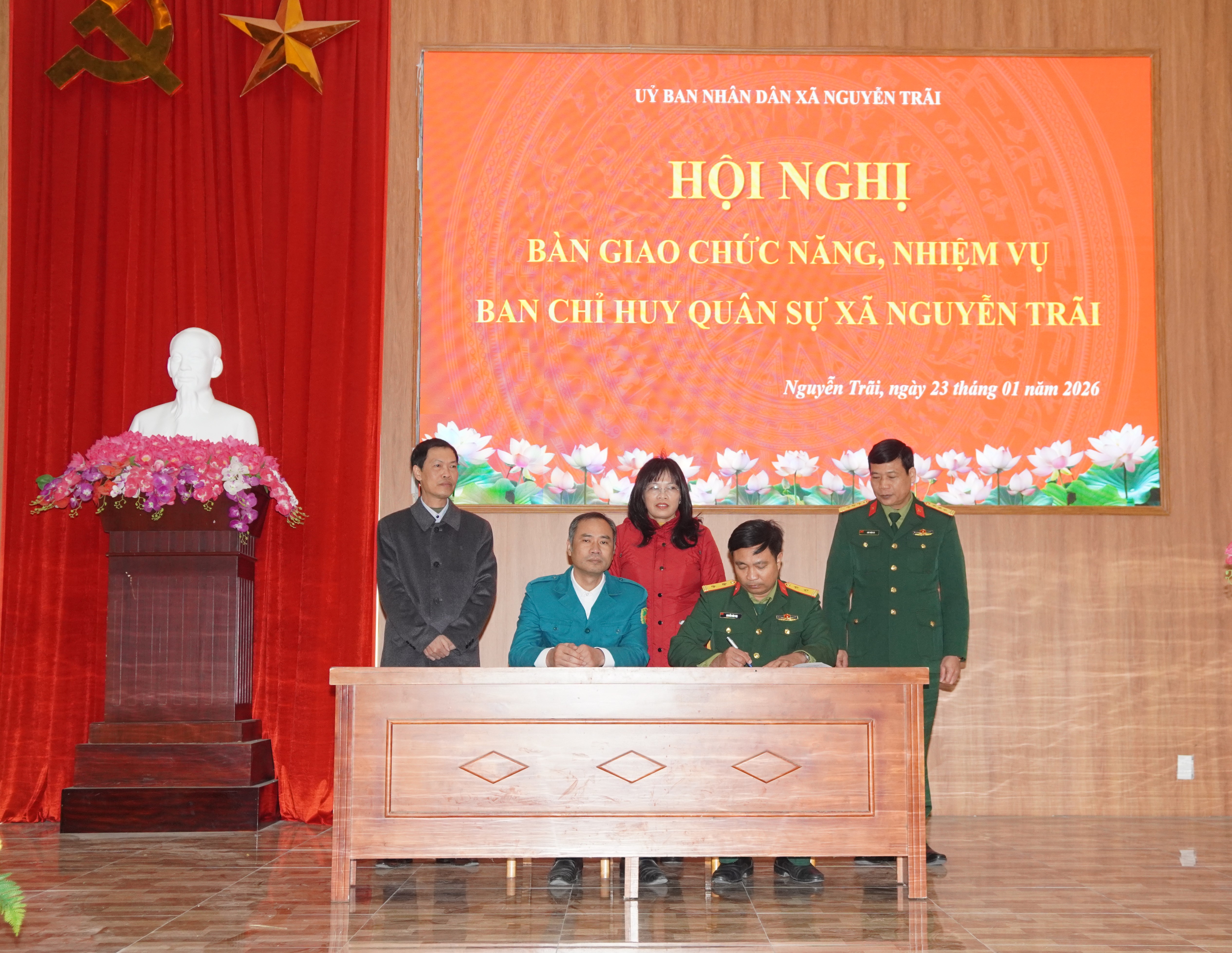 Hội nghị bàn giao chức năng, nhiệm vụ Ban Chỉ huy quân sự xã Nguyễn Trãi