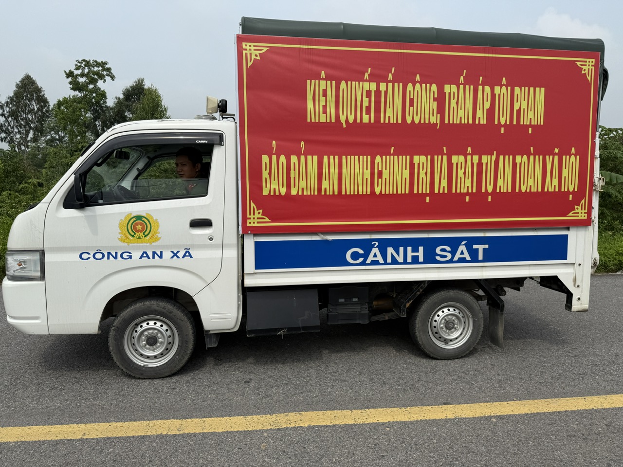 Công an xã Nguyễn Trãi tỉnh Hưng Yên: Phát hiện, bắt giữ một số đối tượng đang có hành vi tổ chức sử dụng trái phép chất ma túy
