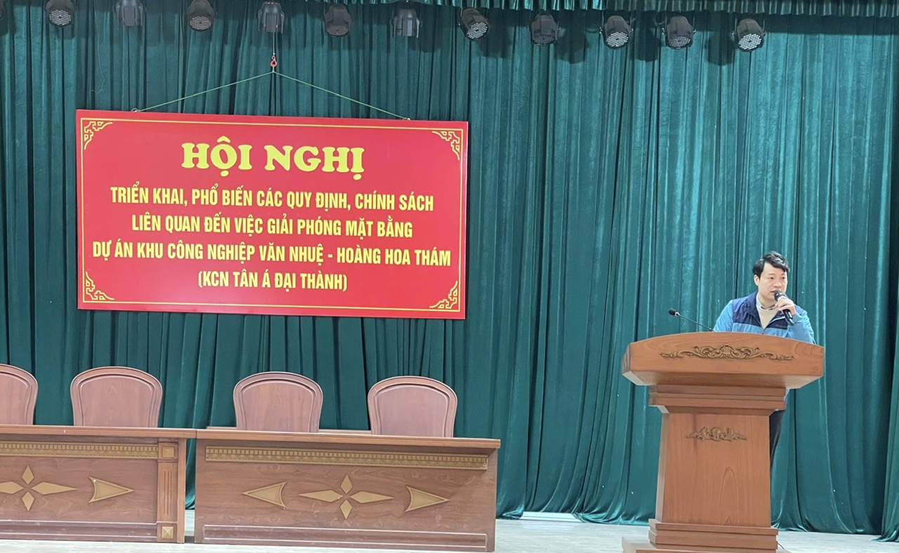 Ban quản lý dự án đầu tư xây dựng xã Nguyễn Trãi tổ chức hội nghị triển khai, phổ biến các quy định, chính sách liên quan đến việc thu hồi đất bồi thường hỗ trợ, tái định cư của dự án Khu công nghiệp Văn Nhuệ - Hoàng Hoa Thám (KCN Tân Á Đại Thành)