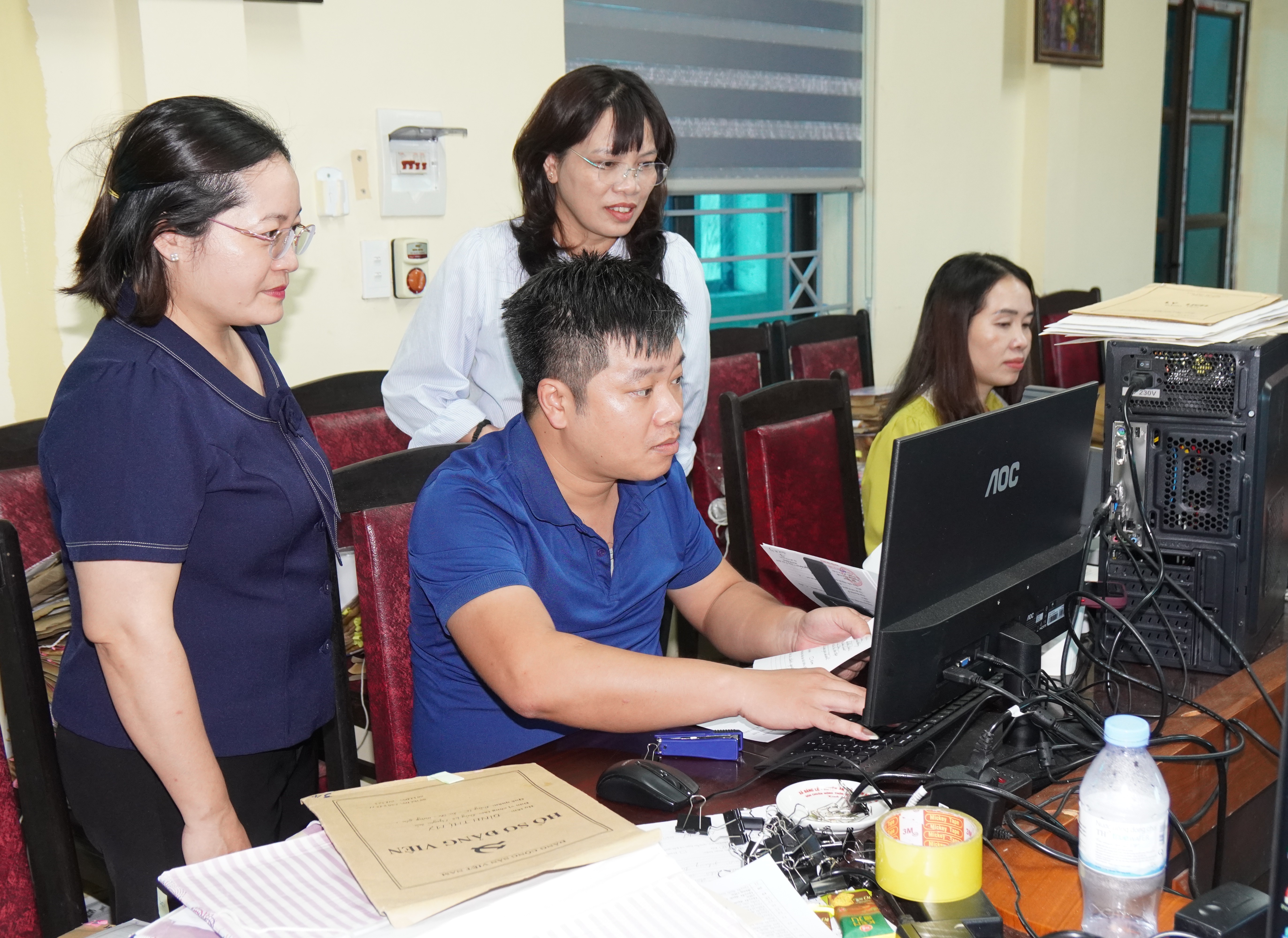 Xã Nguyễn Trãi đẩy nhanh tiến độ số hóa, tạo lập dữ liệu hồ sơ đảng viên