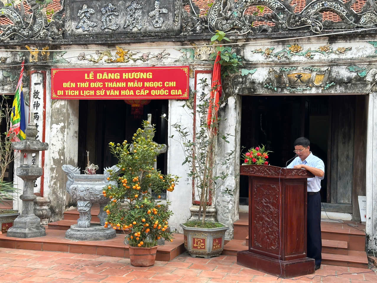 Lễ dâng hương tưởng nhớ công lao của Thánh mẫu Quách Ngọc Chi