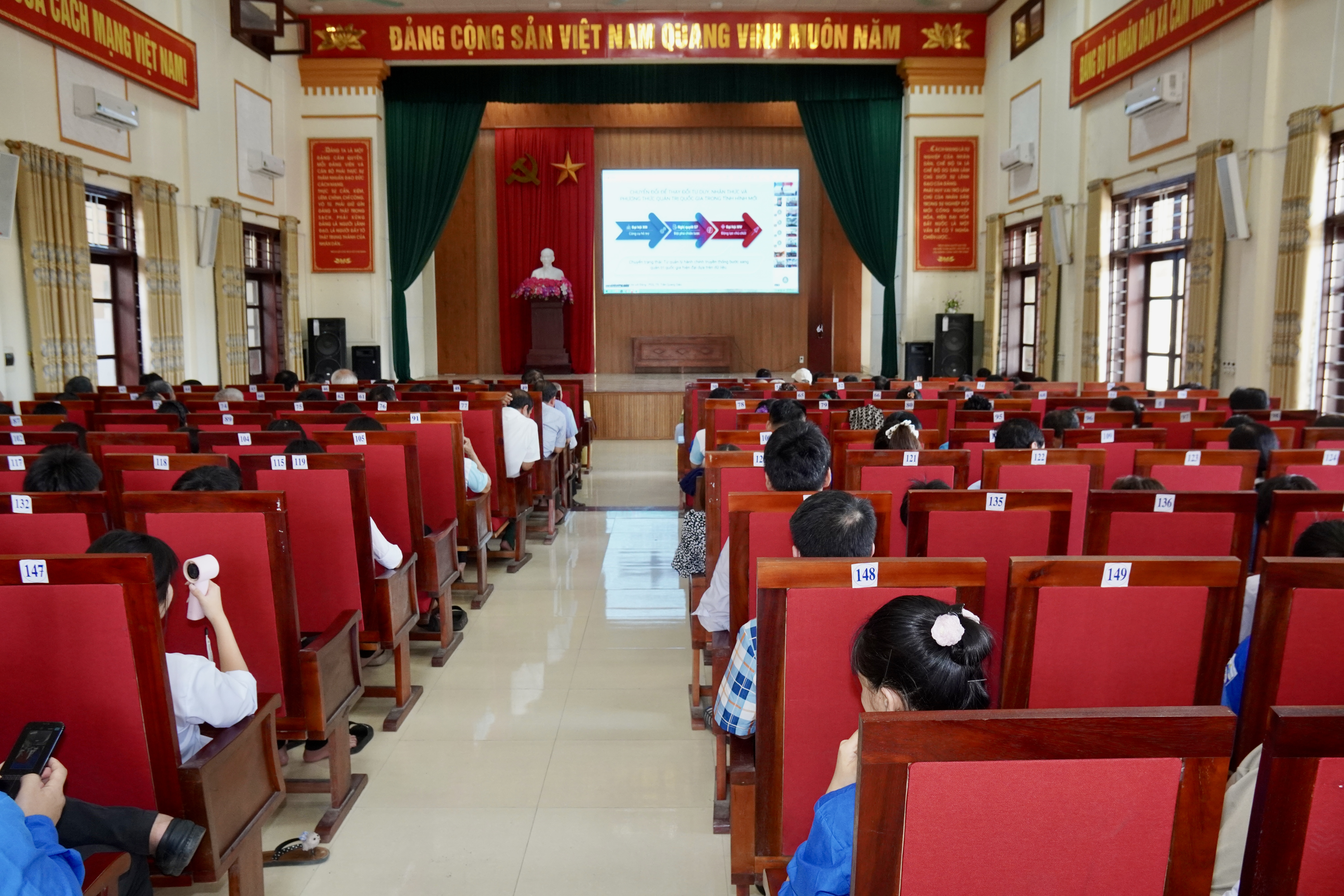 Ủy ban MTTQ Việt Nam xã Nguyễn Trãi tham gia lớp học trực tuyến “Bình dân học vụ số” năm 2026