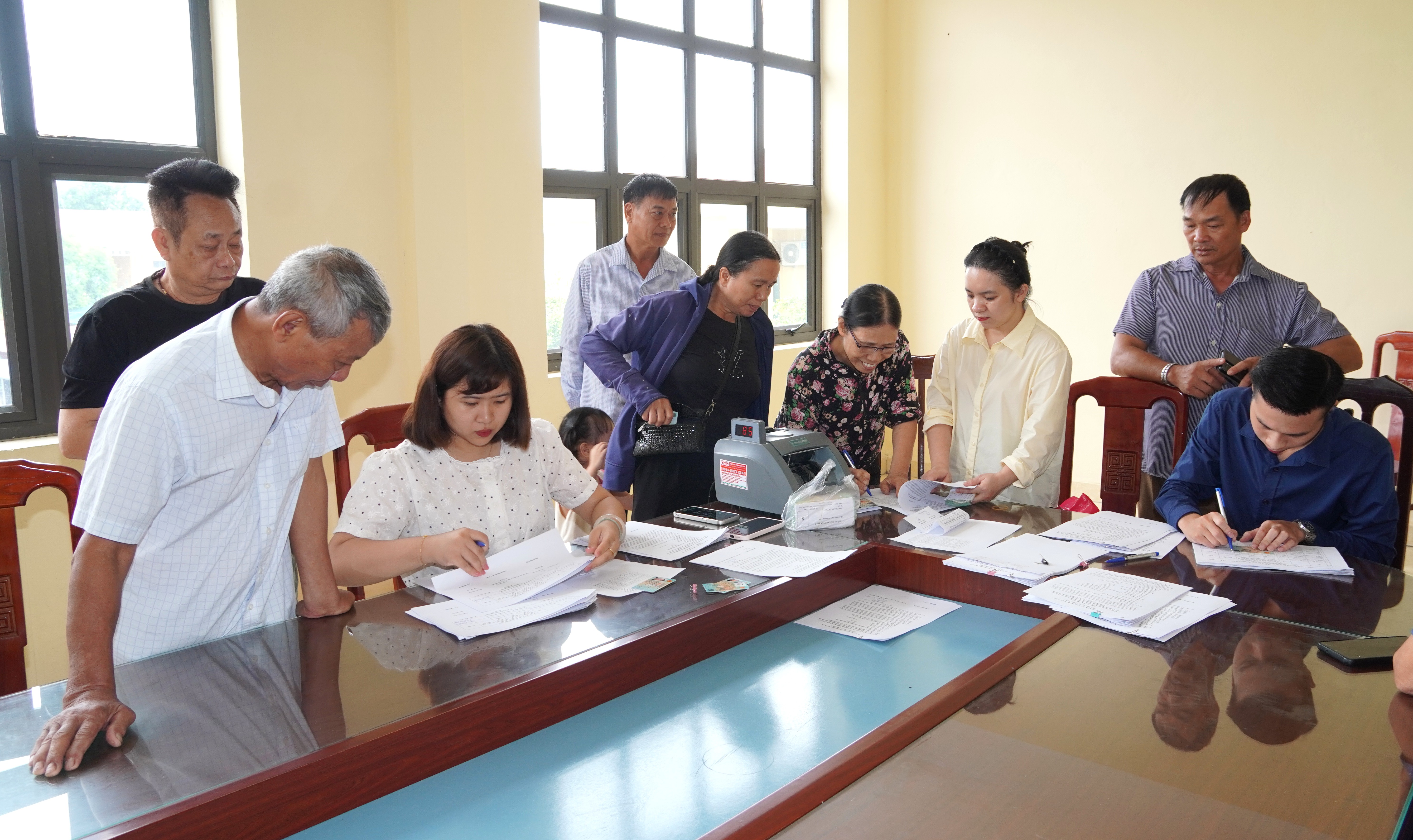 Ban quản lý dự án đầu tư xây dựng xã Nguyễn Trãi tổ chức chi trả bồi thường, hỗ trợ giải phóng mặt bằng Dự án xây dựng ĐT.376B (đoạn kết nối QL.39 với ĐT.386C)