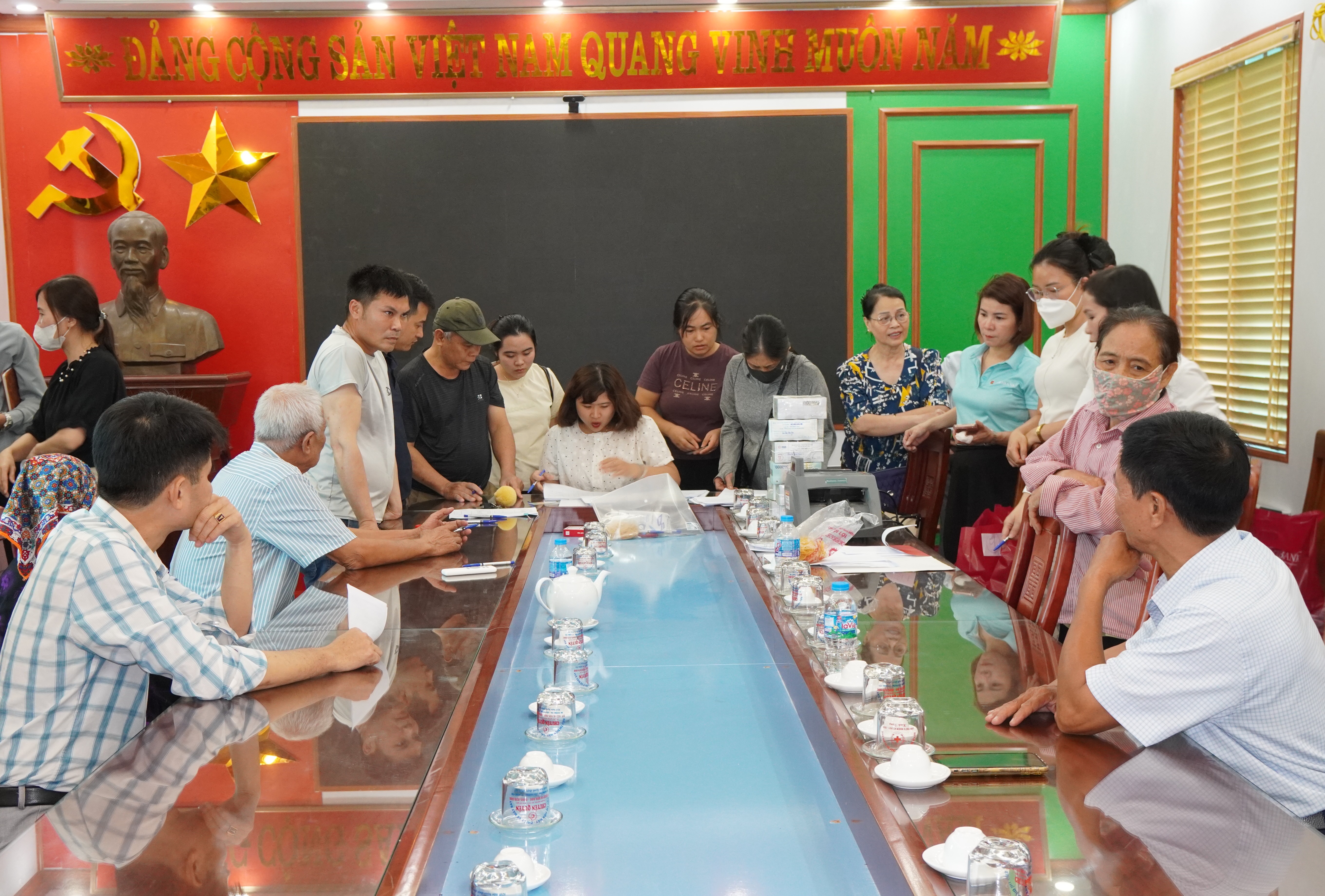 Ban quản lý dự án đầu tư xây dựng xã Nguyễn Trãi tổ chức chi trả bồi thường, hỗ trợ giải phóng mặt bằng Dự án xây dựng ĐT.376B (đoạn kết nối QL.39 với ĐT.386C)