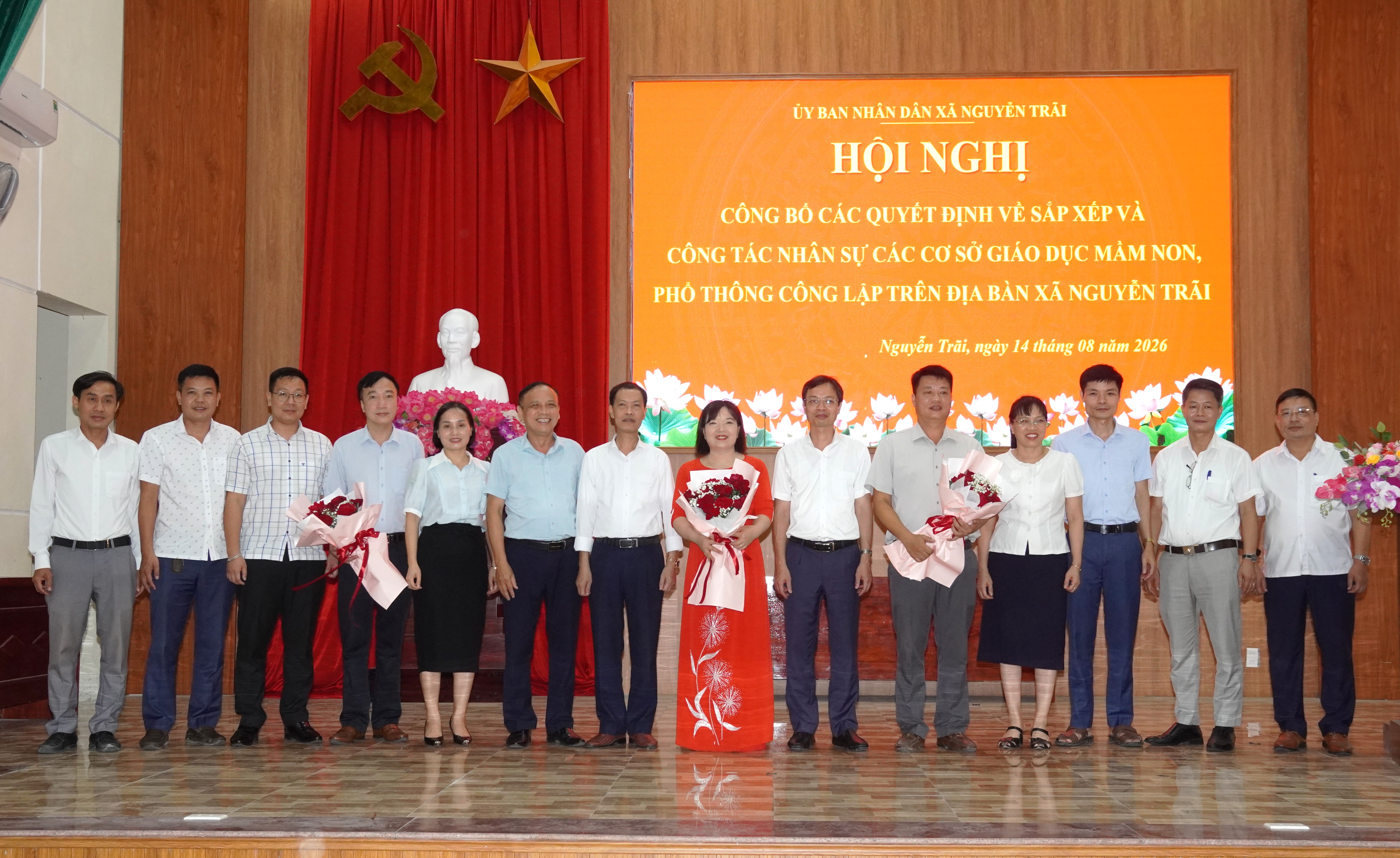 Ủy ban nhân dân xã Nguyễn Trãi tổ chức hội nghị công bố các quyết định về sắp xếp, bổ nhiệm lãnh đạo, quản lý các cơ sở giáo dục mầm non, phổ thông công lập trên địa bàn