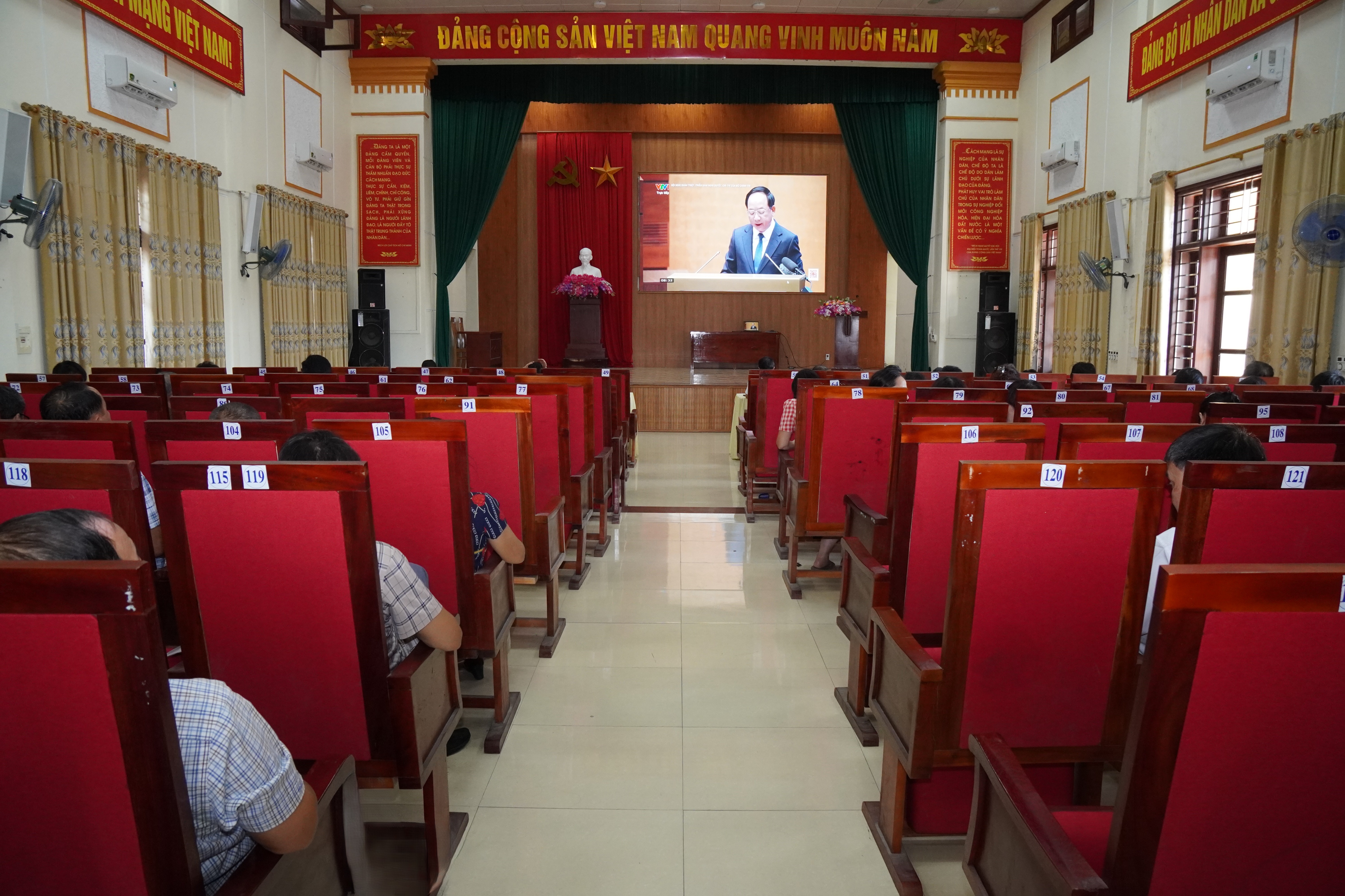Xã Nguyễn Trãi tham dự hội nghị toàn quốc nghiên cứu, học tập, quán triệt và triển khai thực hiện một số Nghị quyết, Chỉ thị của Bộ Chính trị