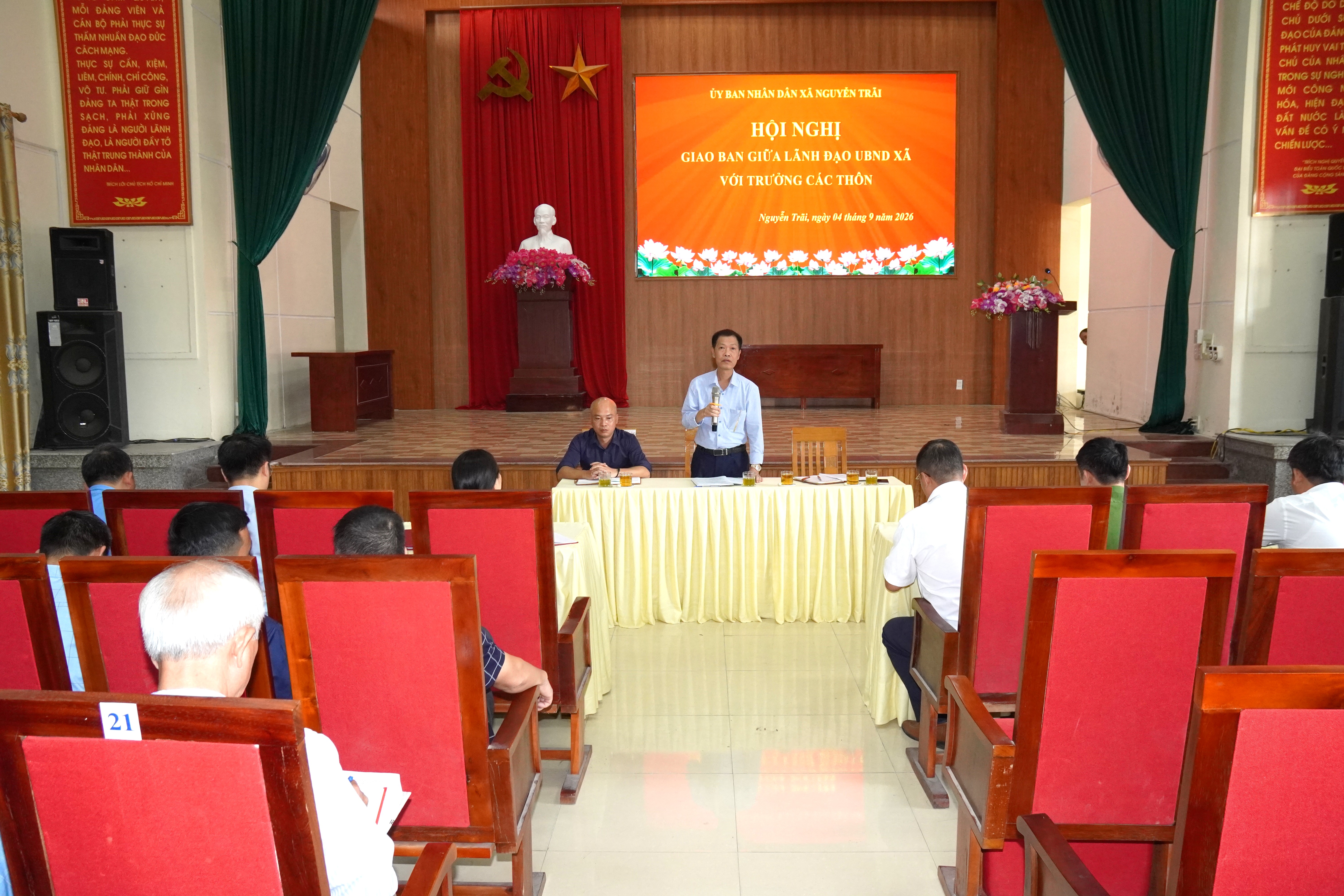 Hội nghị giao ban giữa Uỷ ban nhân dân xã Nguyễn Trãi với Trưởng các thôn trên địa bàn xã
