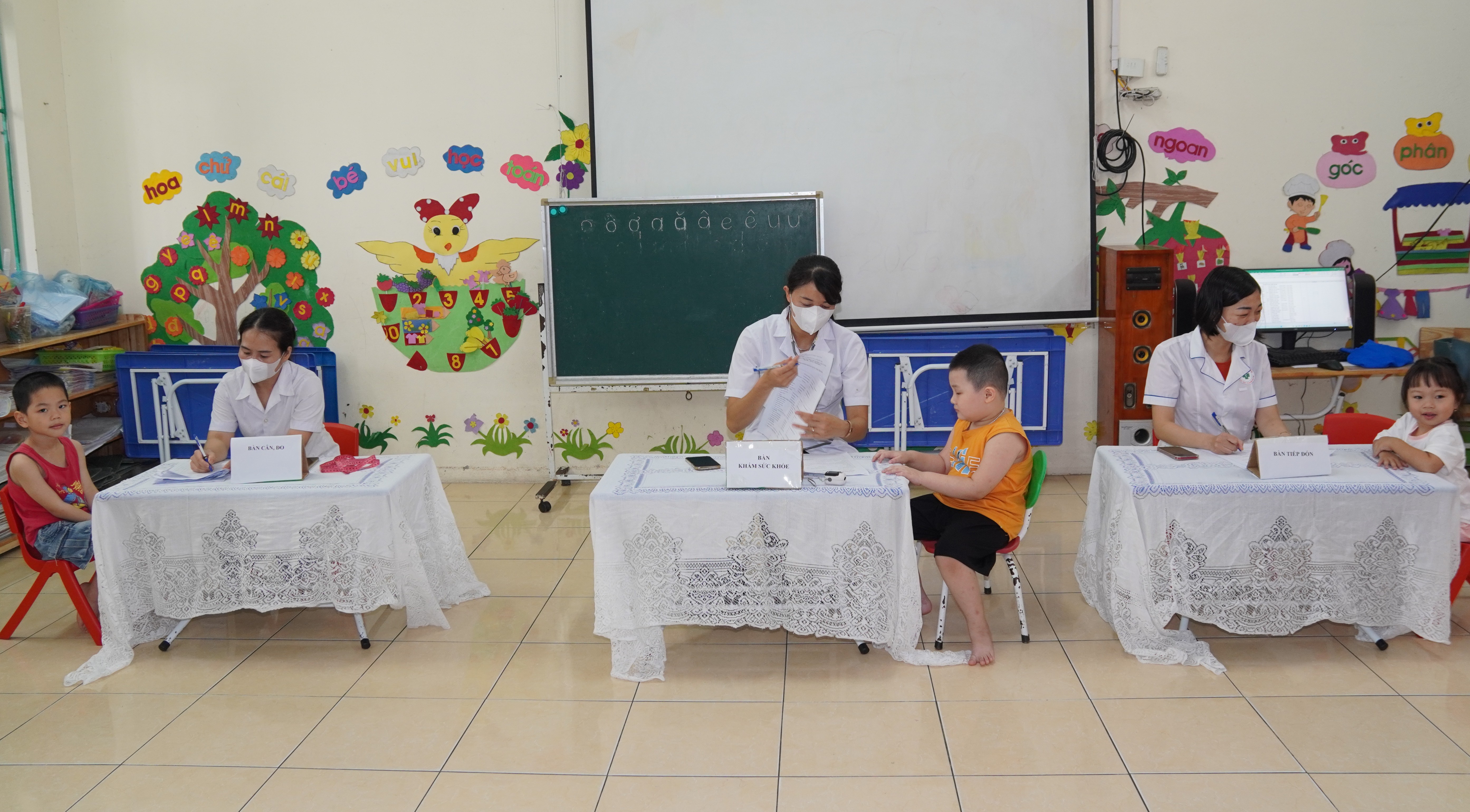 Xã Nguyễn Trãi đẩy nhanh tiến độ thực hiện kế hoạch khám sức khỏe toàn dân nhằm từng bước đưa công tác chăm sóc sức khỏe ban đầu đến với người dân.