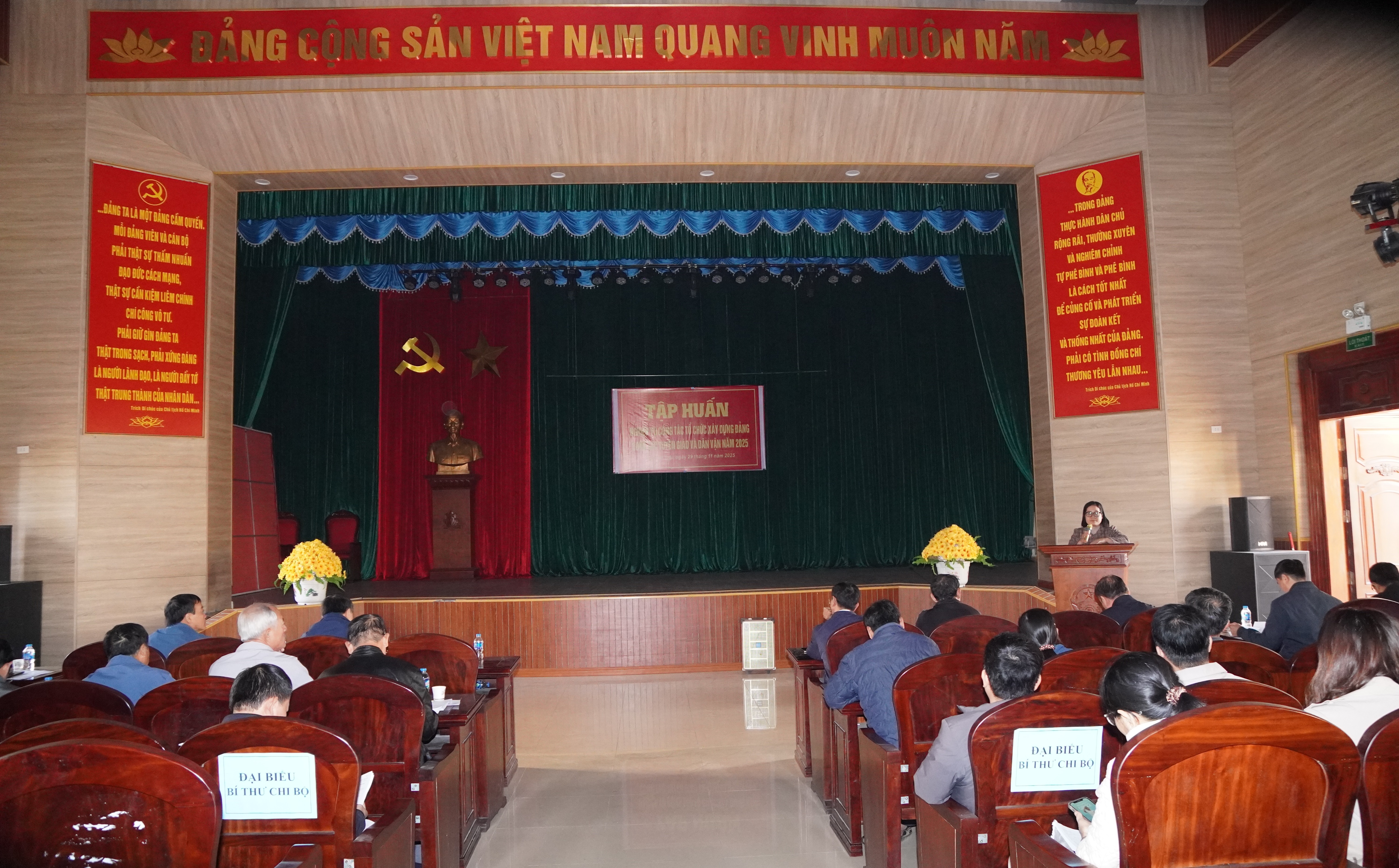 Ban Xây dựng Đảng xã Nguyễn Trãi tổ chức hội nghị tập huấn, bồi dưỡng công tác tổ chức xây dựng Đảng, công tác tuyên giáo và dân vận năm 2025