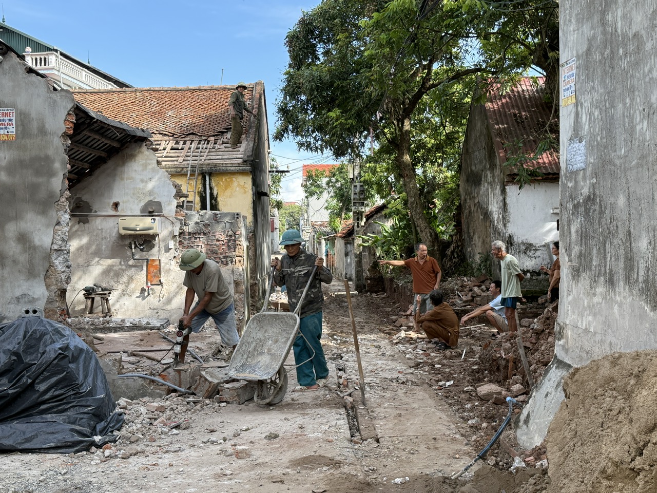 “Con đường mở rộng khi lòng dân rộng mở"