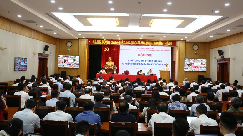 Tạo chuyển biến thực chất, mạnh mẽ trong phát triển khoa học, công nghệ, đổi mới sáng tạo, chuyển đổi số