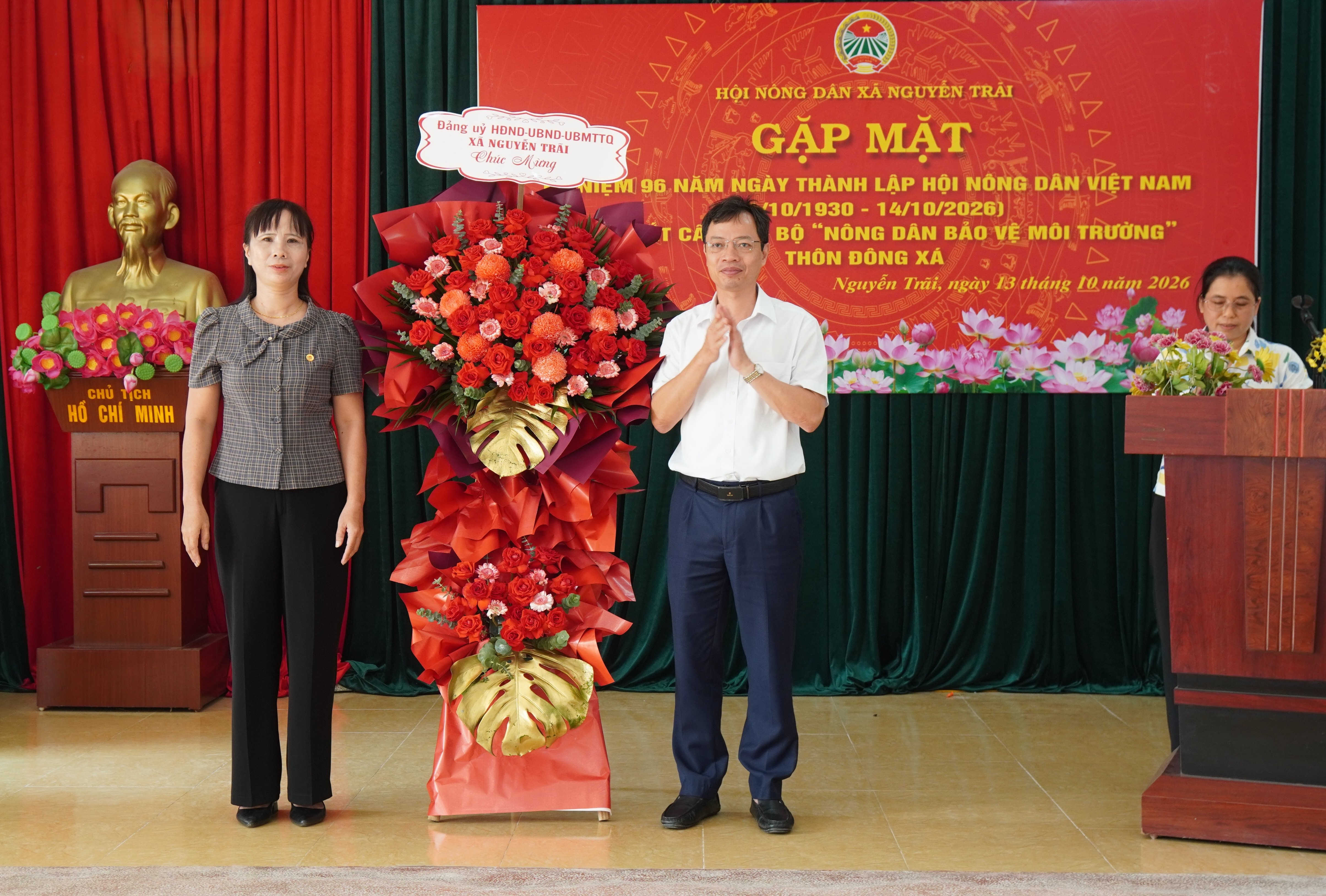 Hội Nông dân xã Nguyễn Trãi gặp mặt kỷ niệm 96 năm Ngày thành lập Hội Nông dân Việt Nam và ra mắt Câu lạc bộ “Nông dân bảo vệ môi trường” thôn Đông Xá